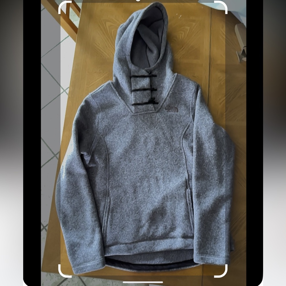 North Face Pullover - image 6